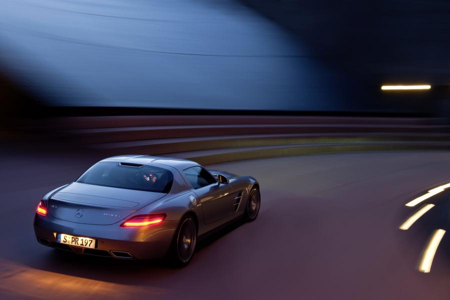  Mercedes-Benz SLS AMG 2010 года  (фото 407 из 526)